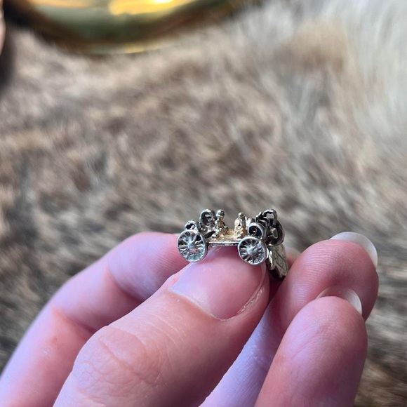 Sterling silver 3D articulated carriage pendant/charm - Picture 3 of 5